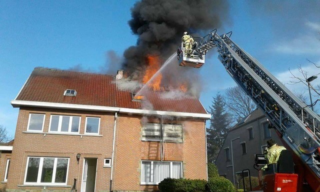 Brandweerzone Vlaams-Brabant West extinguishes a fire